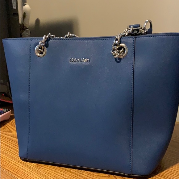 Selling a Women’s Calvin Klein blue bag - Picture 1 of 3